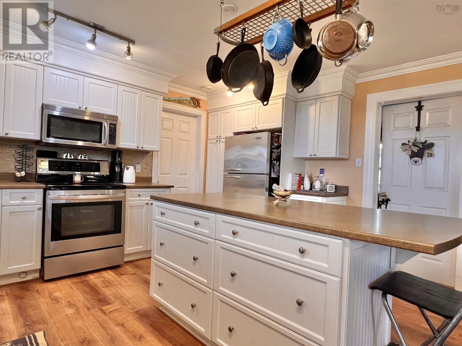 697 Belmont Road, Belmont, Nova Scotia  B0N 2A0 - Photo 7 - 202522749