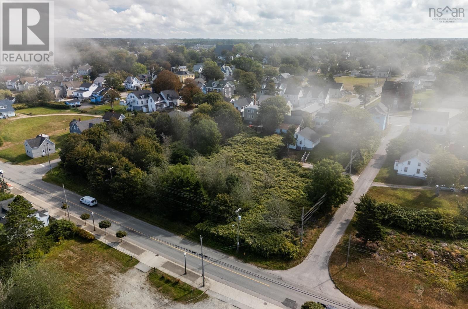 141-149 Water Street, Yarmouth, Nova Scotia  B5A 2Y5 - Photo 2 - 202522910