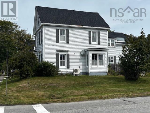 53 William Street, Yarmouth, Nova Scotia  B5A 1Y4 - Photo 2 - 202522935