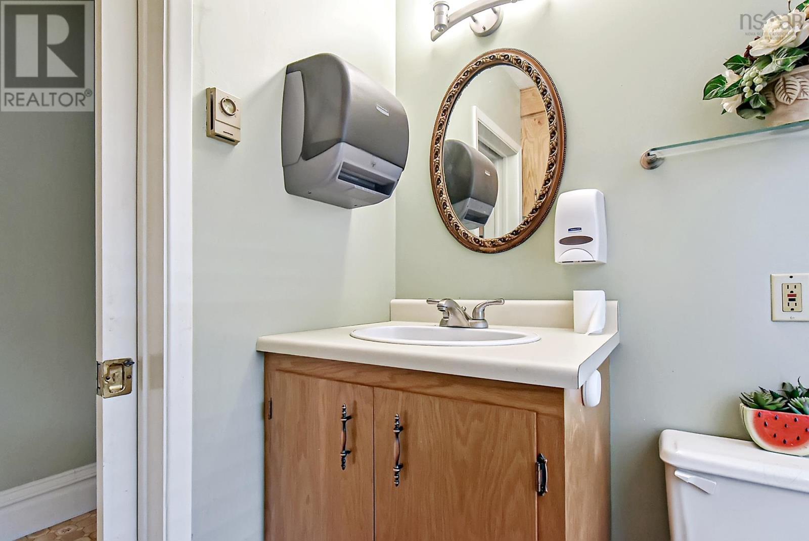 172, 184, 194 King Street, Windsor, Nova Scotia  B0N 2T0 - Photo 13 - 202522965