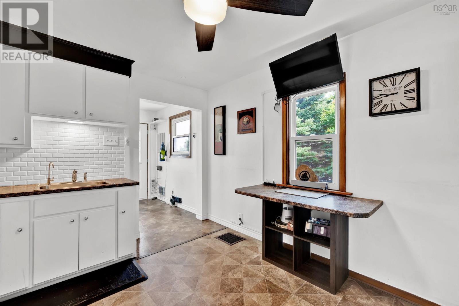 3709 Barrington Street, Halifax, Nova Scotia  B3K 2Y3 - Photo 10 - 202523019