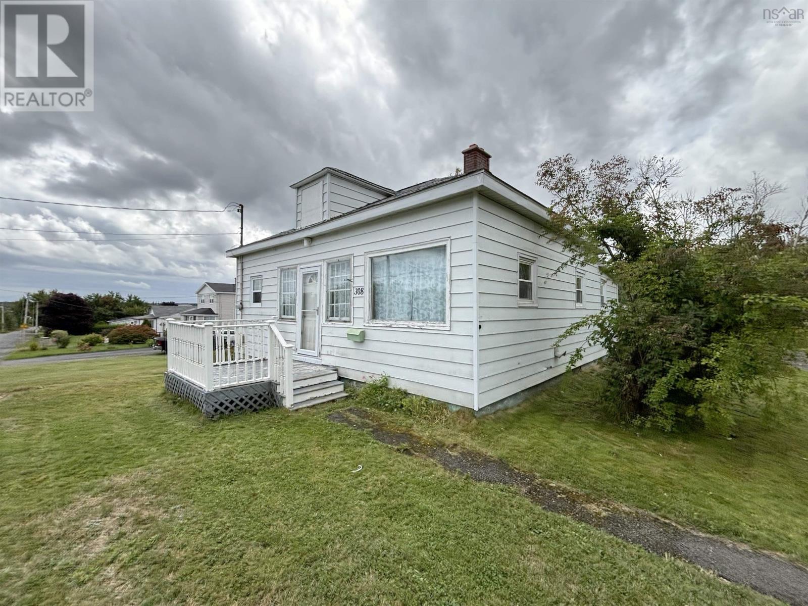 308 Lake Road, glace bay, Nova Scotia