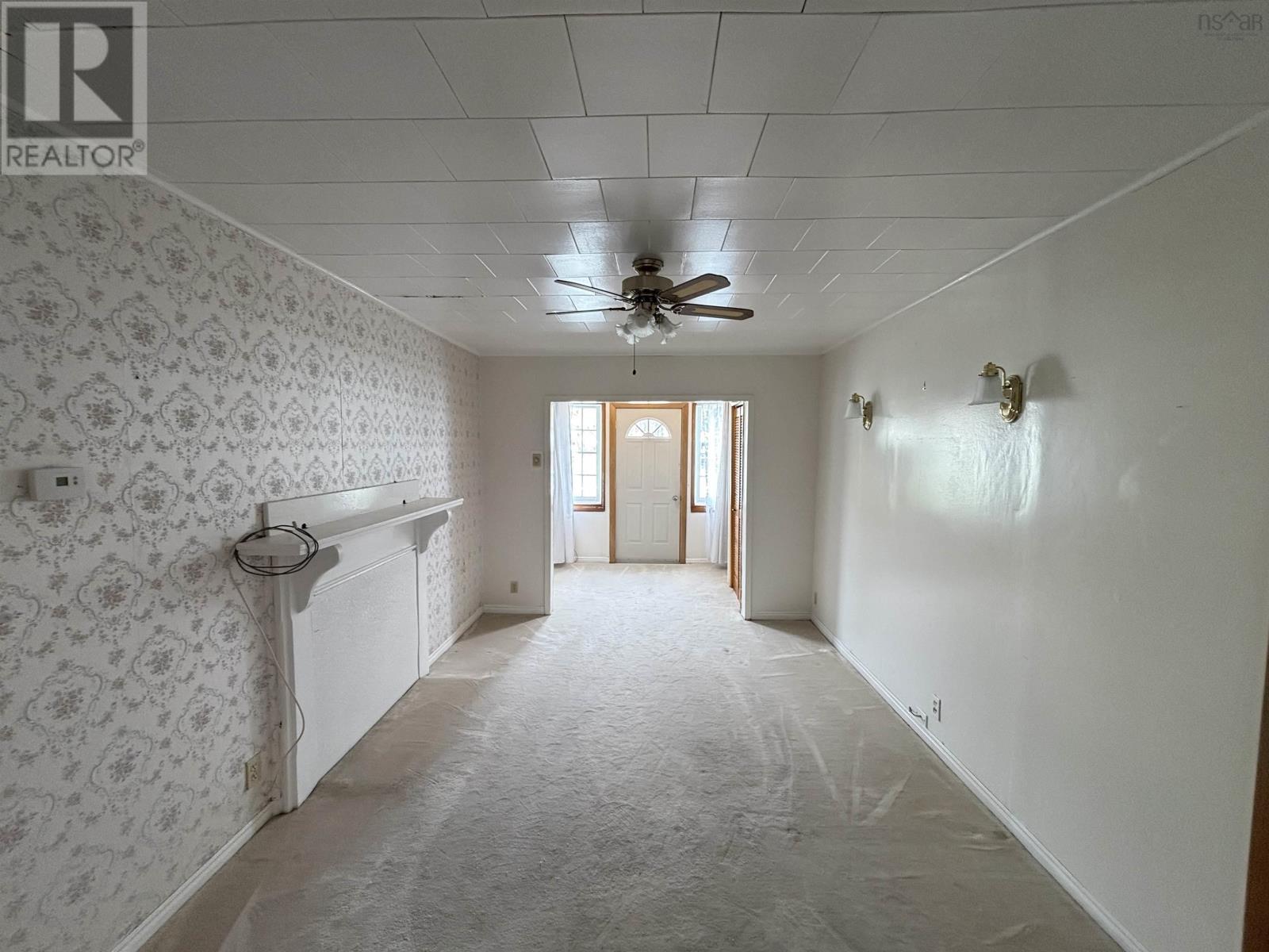 308 Lake Road, Glace Bay, Nova Scotia  B1A 2H1 - Photo 7 - 202523277