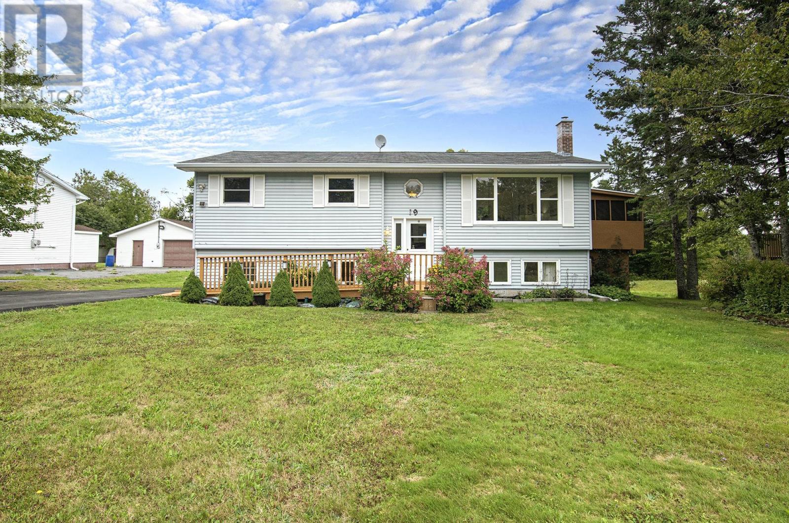 19 Walker Street, Lake Echo, Nova Scotia  B3E 1M4 - Photo 2 - 202523289