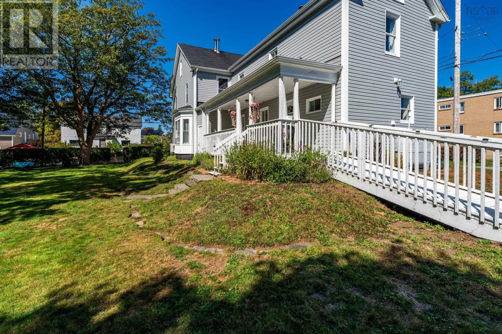 15 Brunswick Street, Yarmouth, Nova Scotia  B5A 2E2 - Photo 4 - 202523340