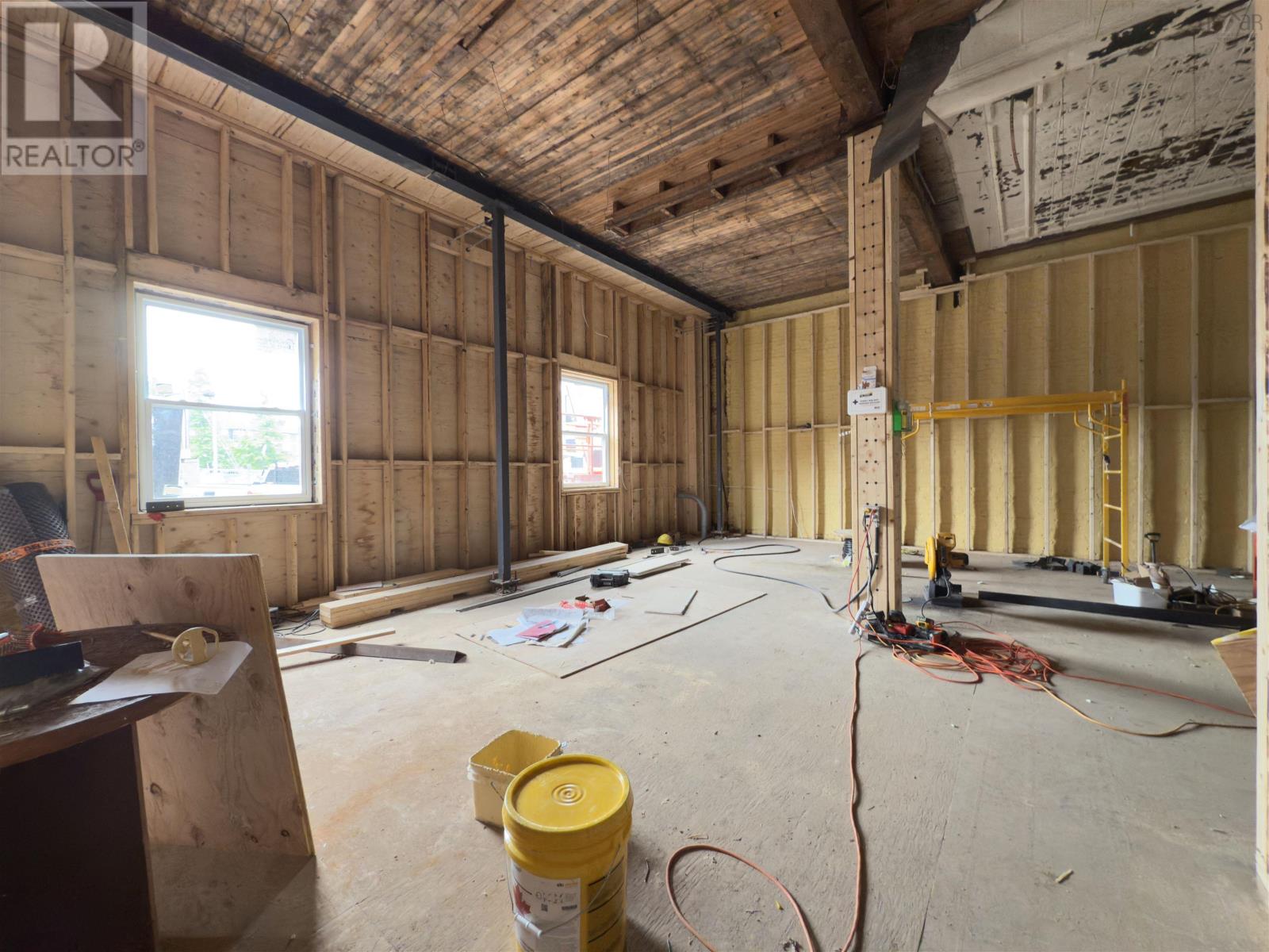 802 Prince Street, Truro, Nova Scotia  B2N 1H1 - Photo 3 - 202523413