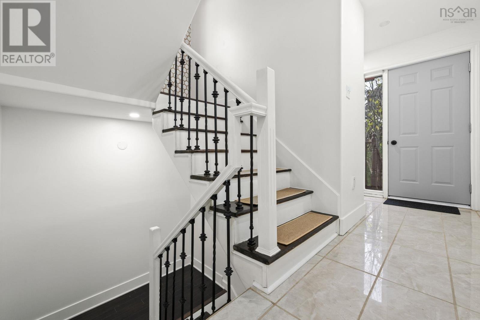 1 Glenbourne Court, Halifax, Nova Scotia  B3S 1E2 - Photo 2 - 202523640