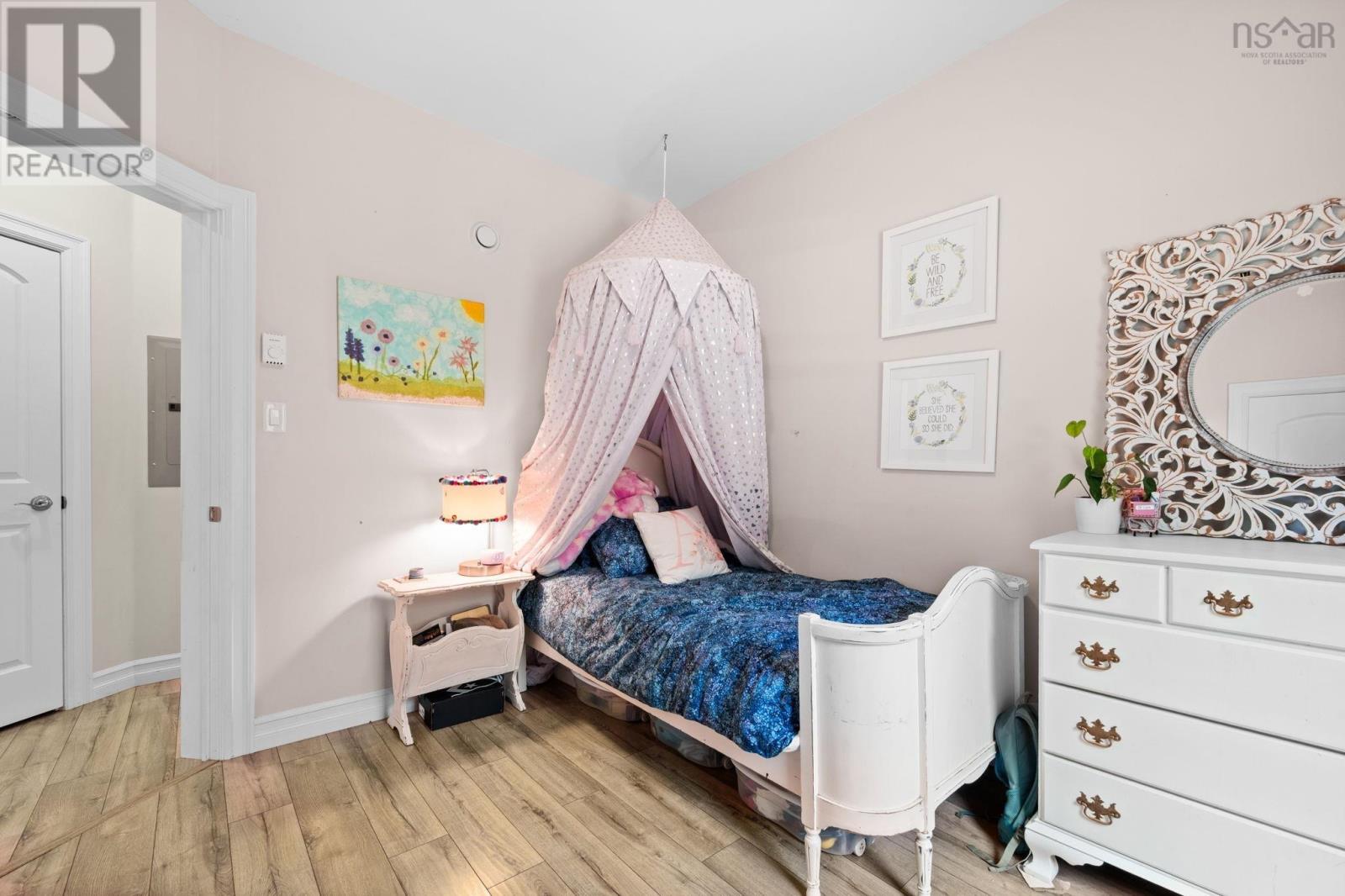 6354 Pepperell Street, Halifax, Nova Scotia  B3H 2P4 - Photo 15 - 202523697