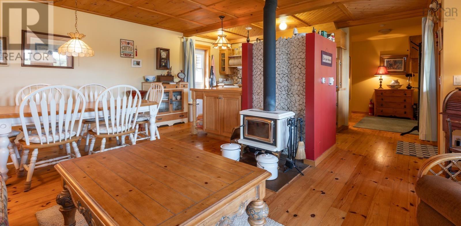 240 Pine Prince Drive, Briar Lake, Nova Scotia  B0W 2Y0 - Photo 10 - 202523796