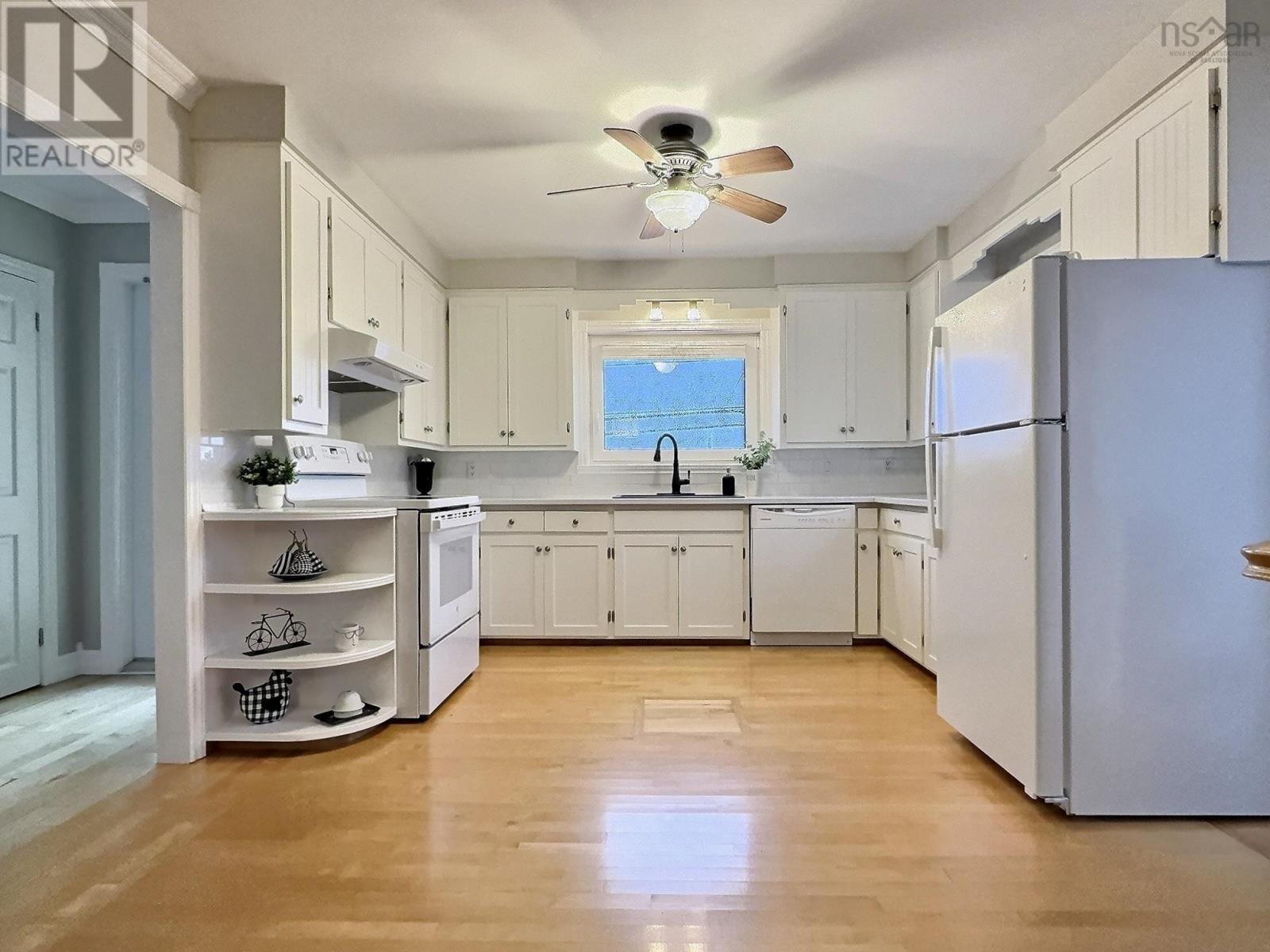 15052 Cabot Trail Road, Chéticamp, Nova Scotia  B0E 1H0 - Photo 4 - 202523906