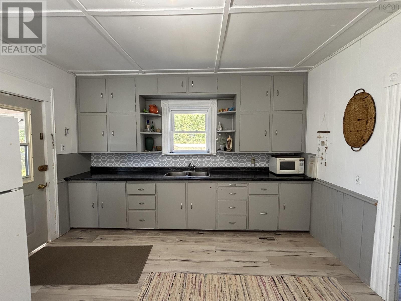 18 Central Port Mouton Road, Port Mouton, Nova Scotia  B0T 1T0 - Photo 5 - 202523936