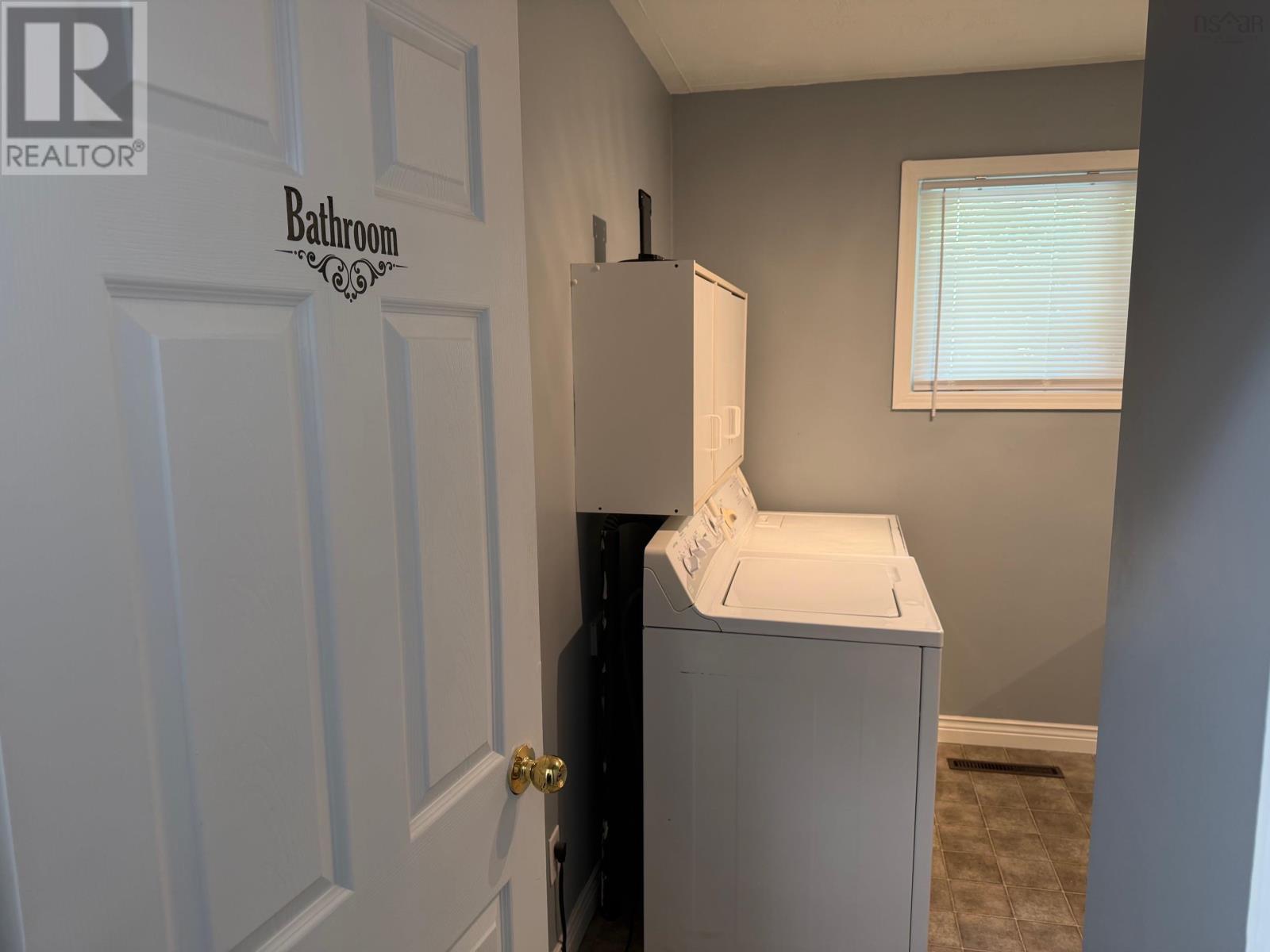 24 Highland Street, Sydney, Nova Scotia  B1P 4H9 - Photo 19 - 202523944