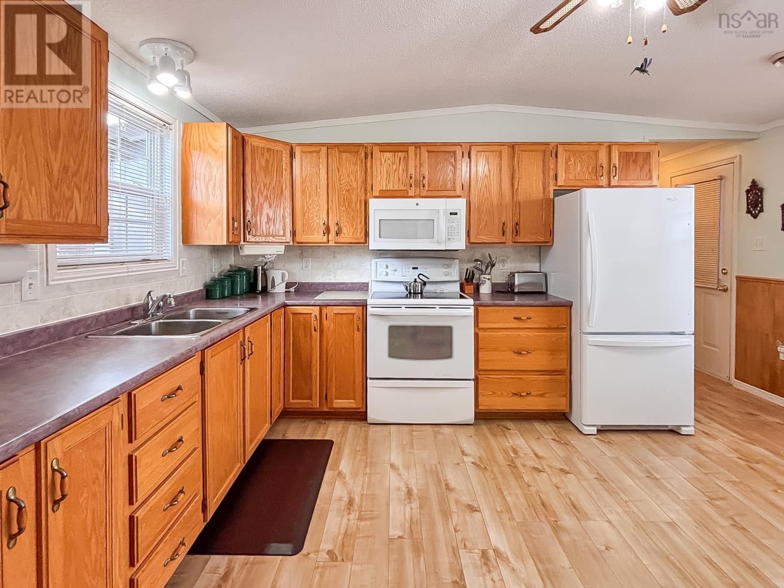 263 Seasons Drive, Bridgewater, Nova Scotia  B4V 3W1 - Photo 3 - 202524187