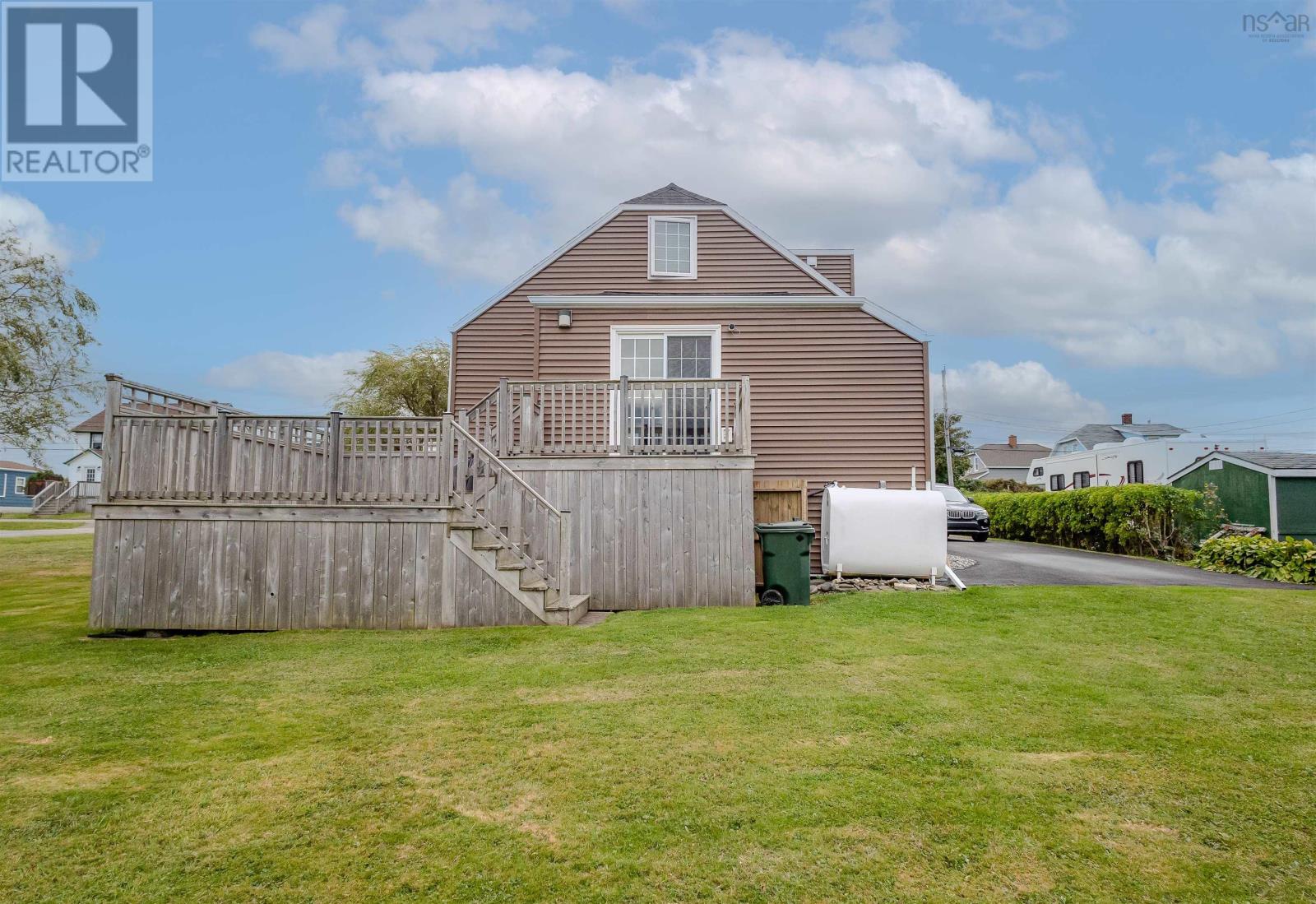 3 Essex Street, Glace Bay, Nova Scotia  B1A 5H3 - Photo 3 - 202524198