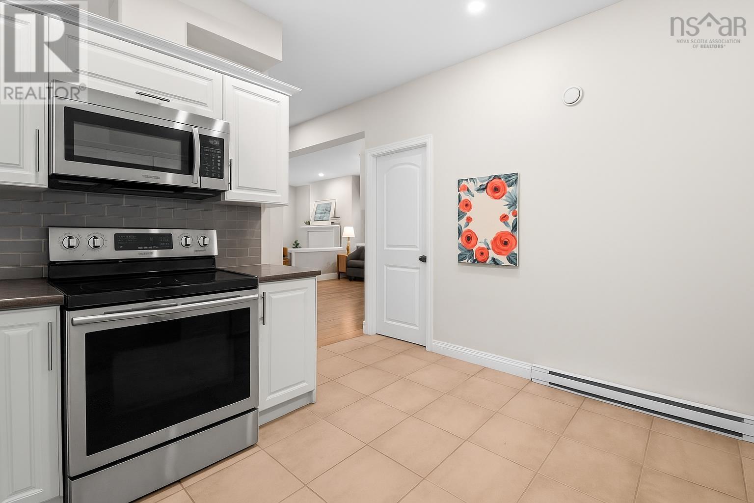 6354 Pepperell Street, Halifax, Nova Scotia  B3H 2P4 - Photo 10 - 202524212