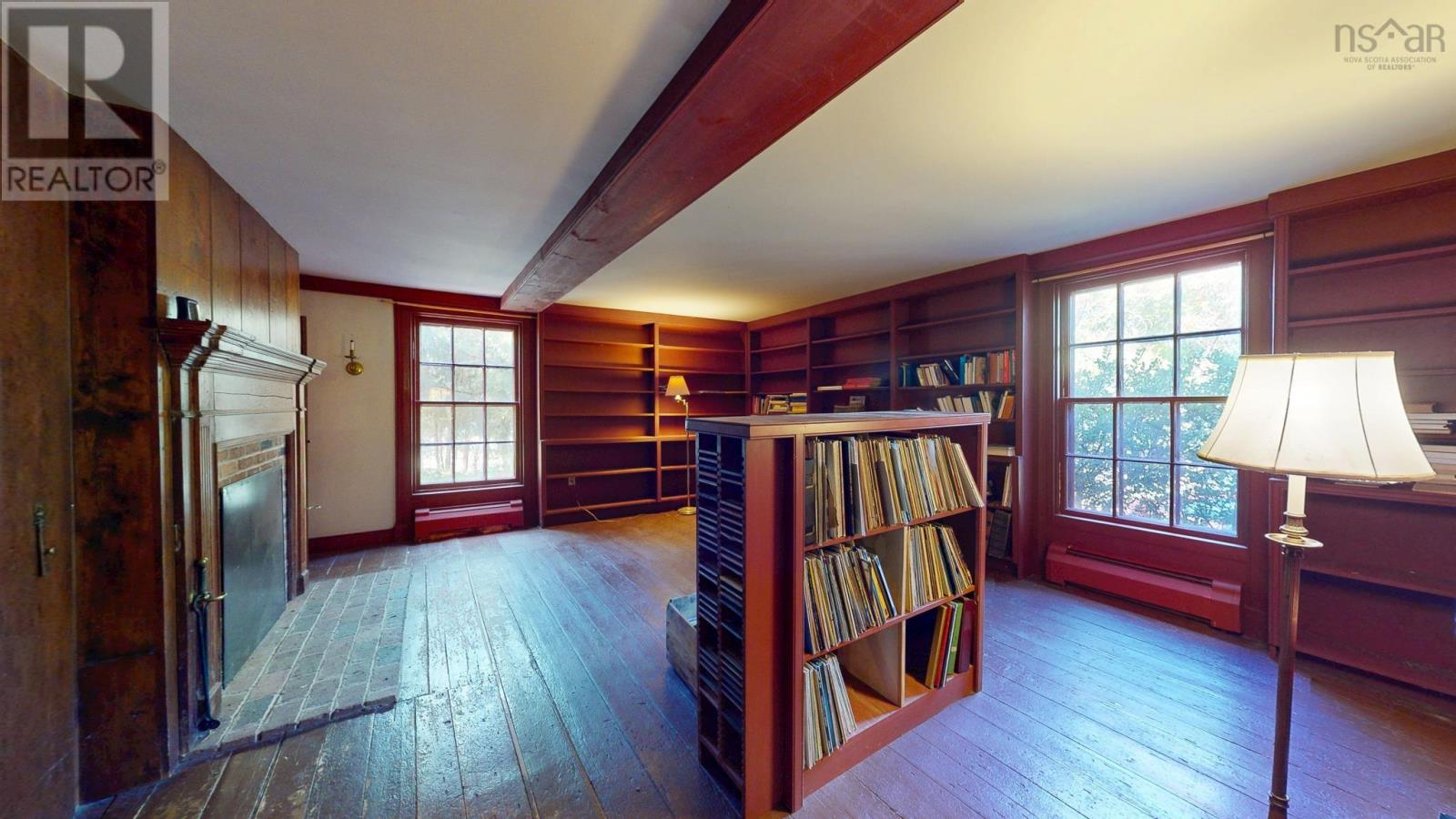 654 Main Street, Wolfville, Nova Scotia  B4P 1E8 - Photo 17 - 202524408