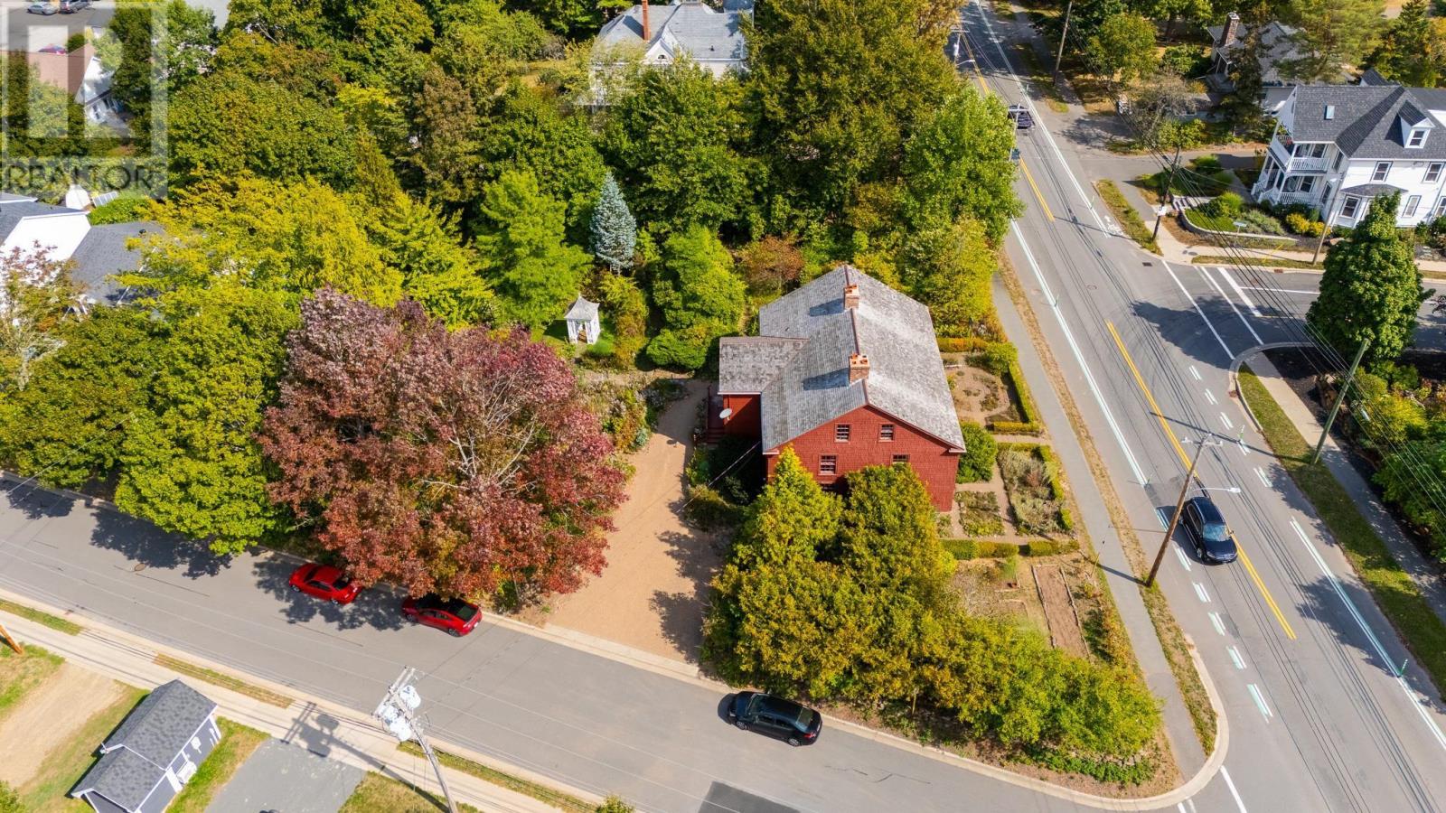 654 Main Street, Wolfville, Nova Scotia  B4P 1E8 - Photo 45 - 202524408