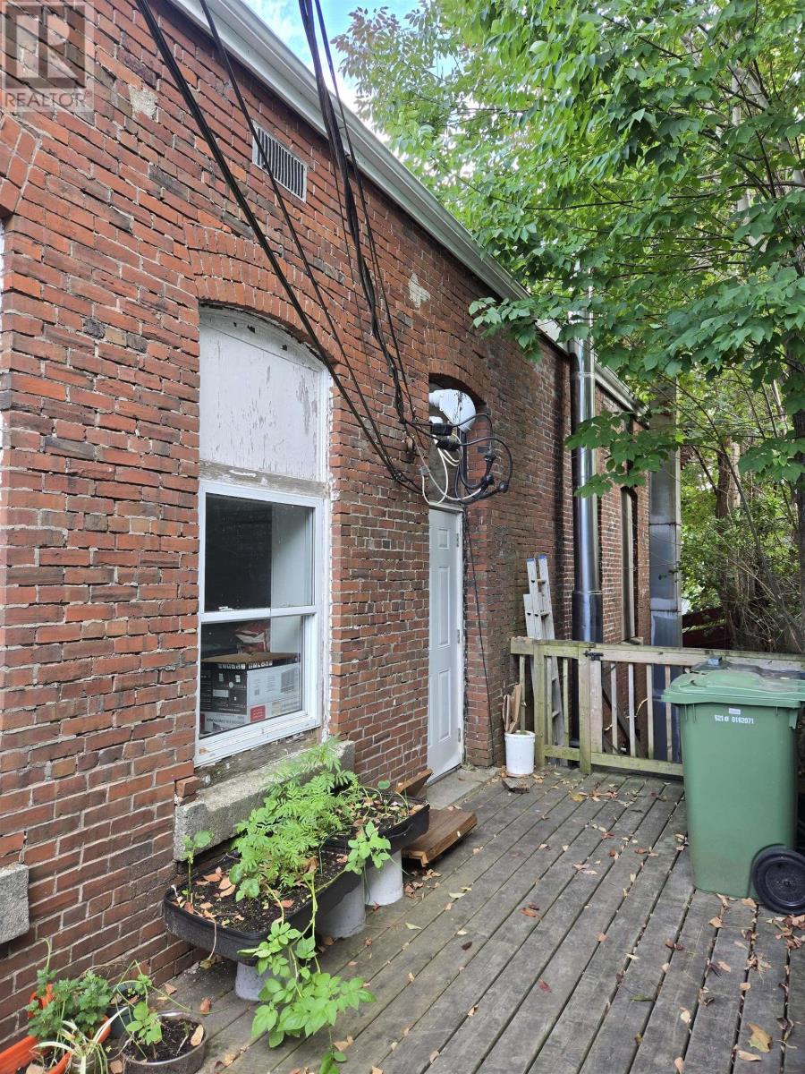 473 King Street, Bridgewater, Nova Scotia  B4V 1A9 - Photo 3 - 202524453