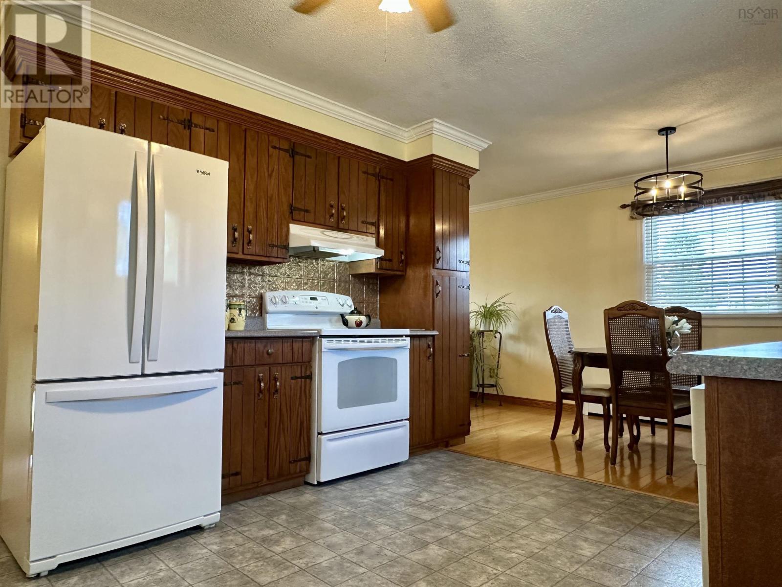 756 Forsyth Avenue, New Waterford, Nova Scotia  B1H 2Y5 - Photo 21 - 202524519