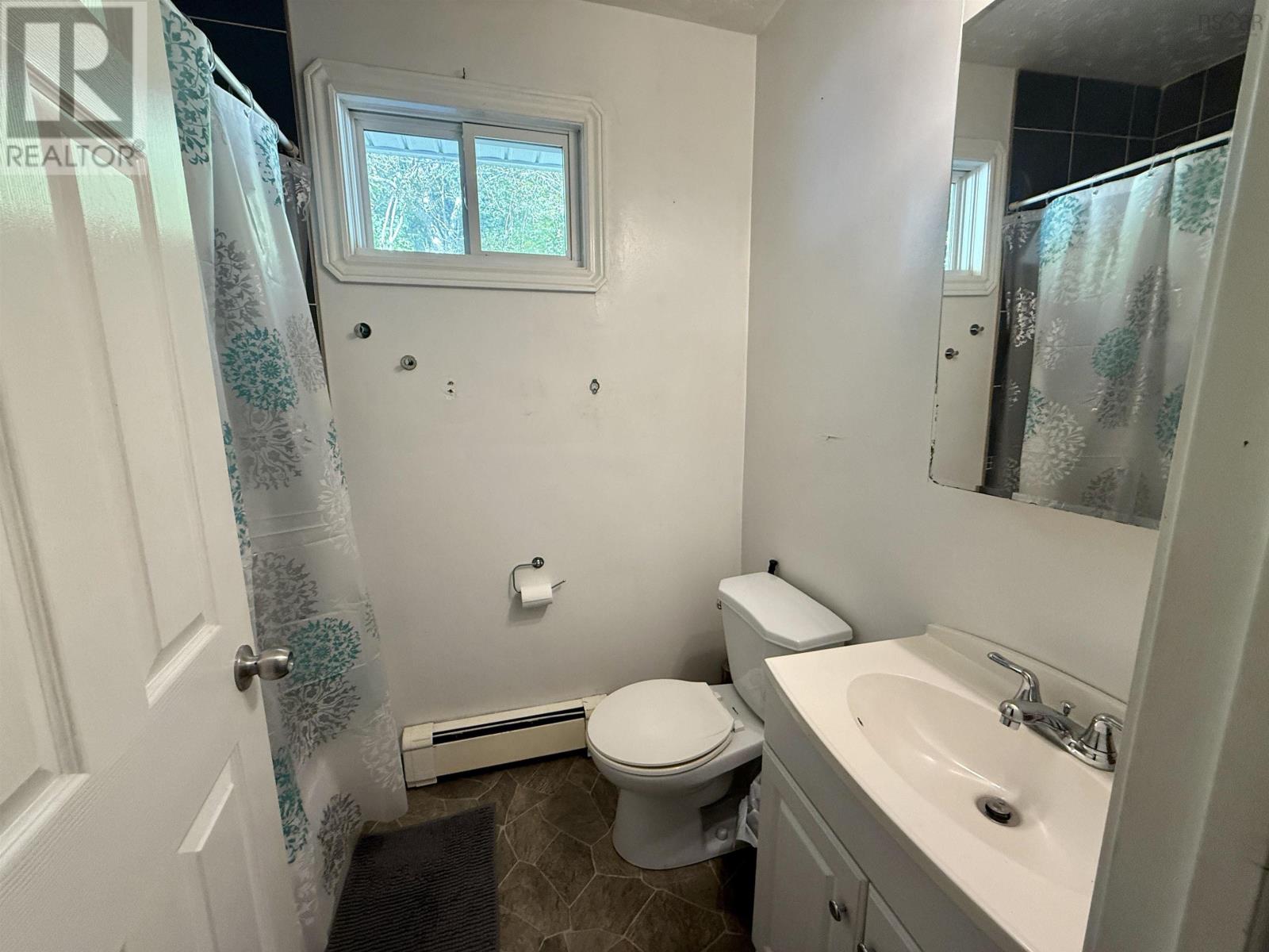 2925 Highway 7, Lake Echo, Nova Scotia  B3E 1A4 - Photo 11 - 202524657