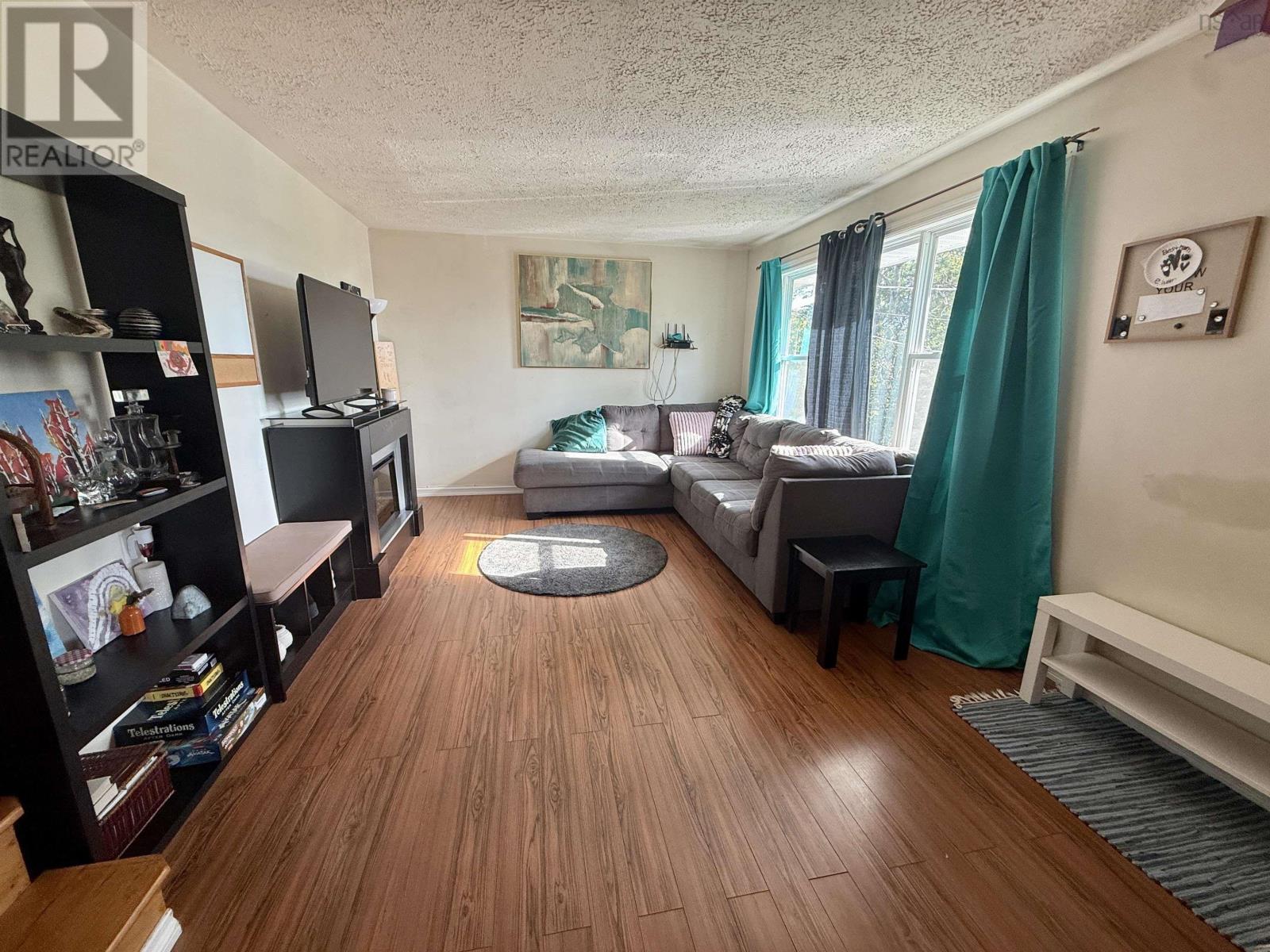 2925 Highway 7, Lake Echo, Nova Scotia  B3E 1A4 - Photo 3 - 202524657