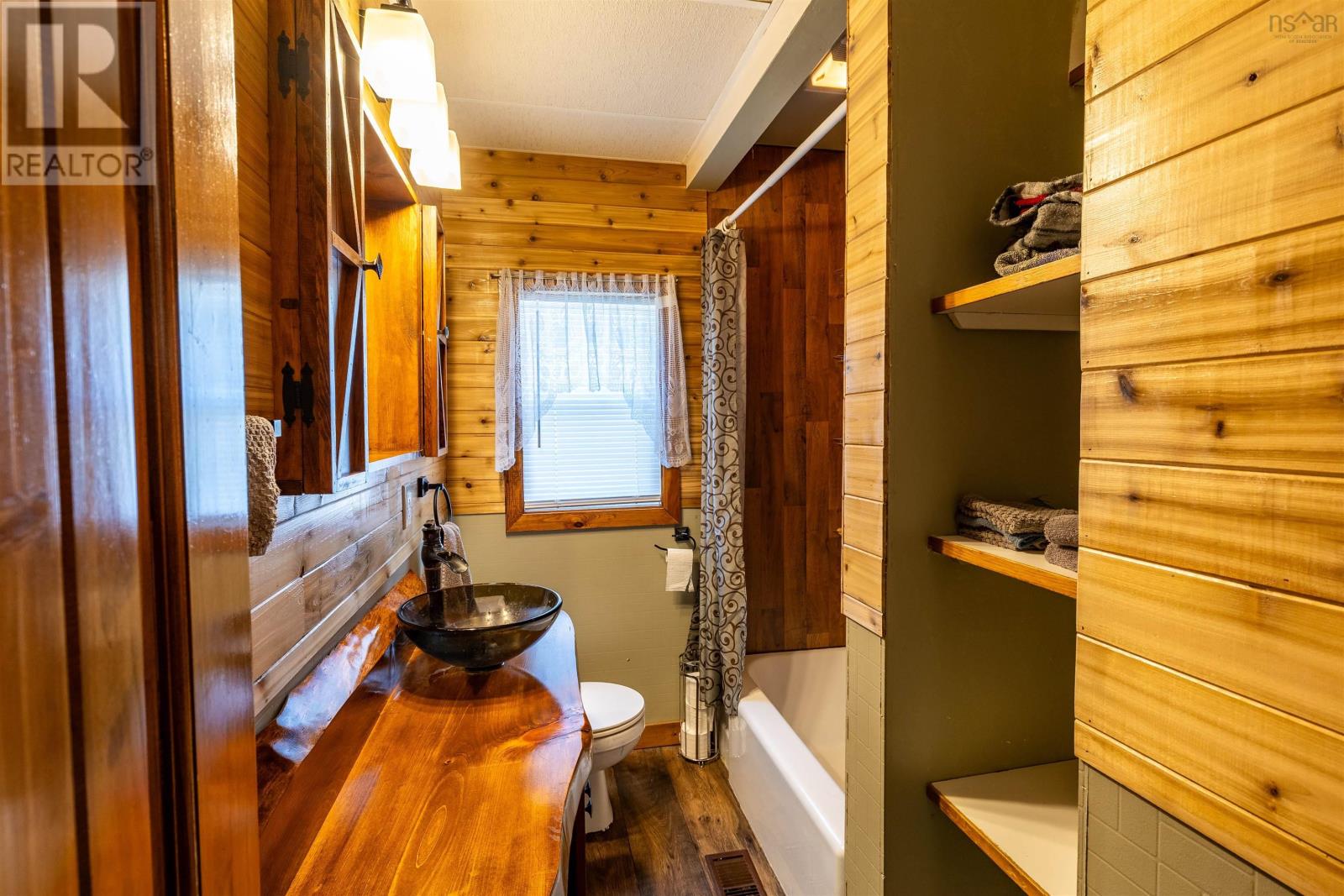 1192 Highway 335 Highway, Middle West Pubnico, Nova Scotia  B0W 2M0 - Photo 18 - 202524663