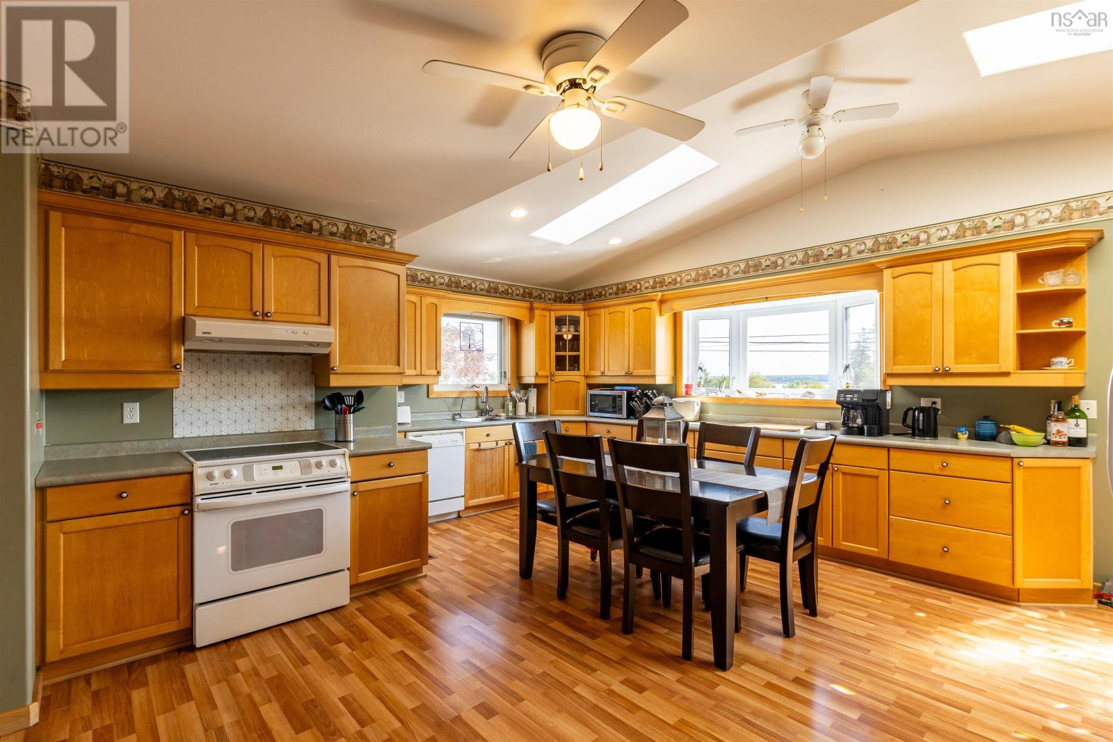 1192 Highway 335 Highway, Middle West Pubnico, Nova Scotia  B0W 2M0 - Photo 5 - 202524663