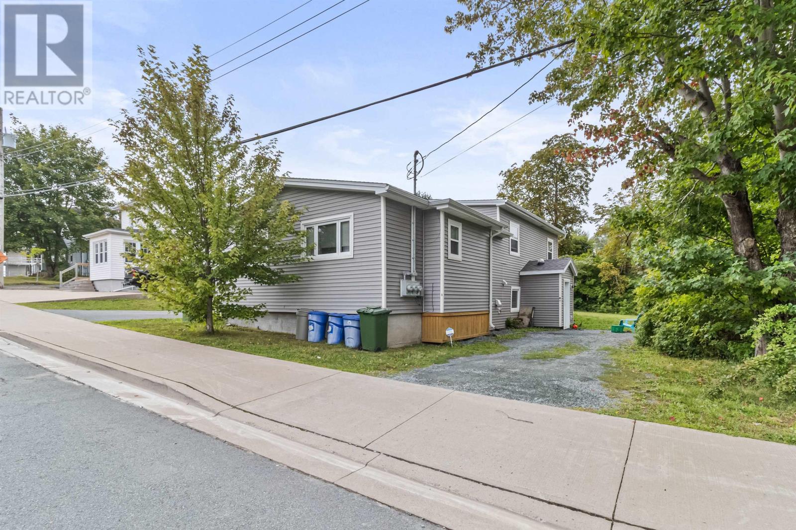 17 Chadwick Street, Dartmouth, Nova Scotia  B2Y 2M2 - Photo 2 - 202525104