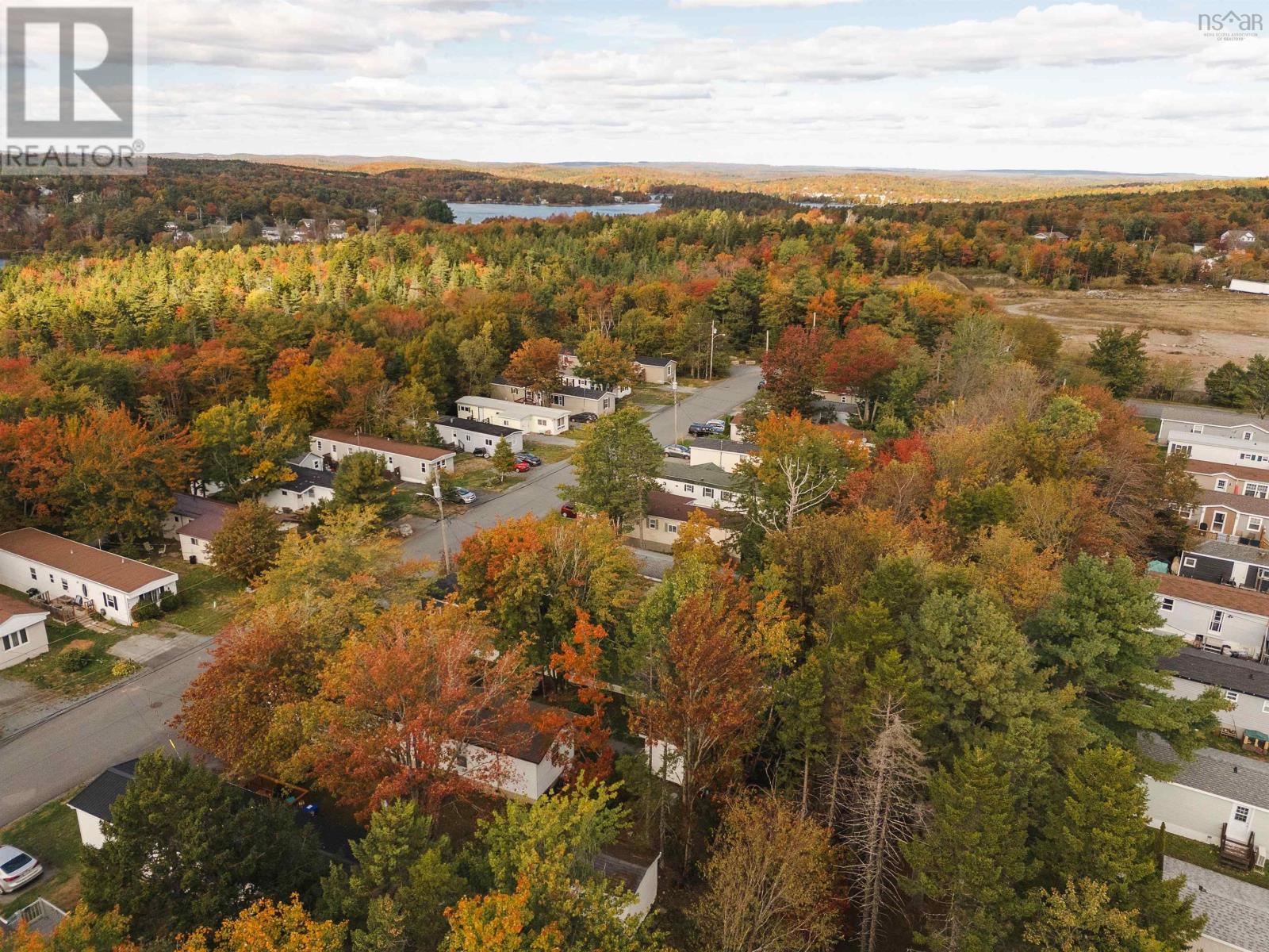 18 Commodore Avenue, Middle Sackville, Nova Scotia  B4E 3B2 - Photo 3 - 202525199