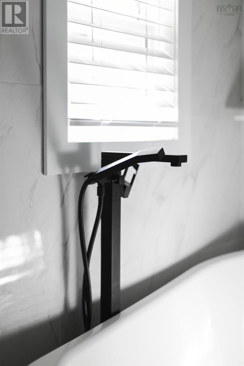 18 Commodore Avenue, Middle Sackville, Nova Scotia  B4E 3B2 - Photo 36 - 202525199