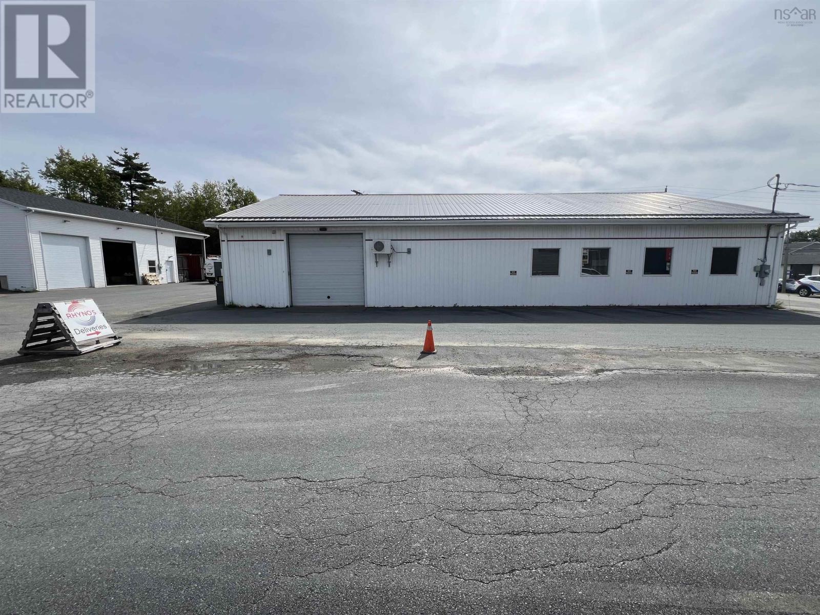 250 North Street, Bridgewater, Nova Scotia  B4V 2V6 - Photo 7 - 202525229