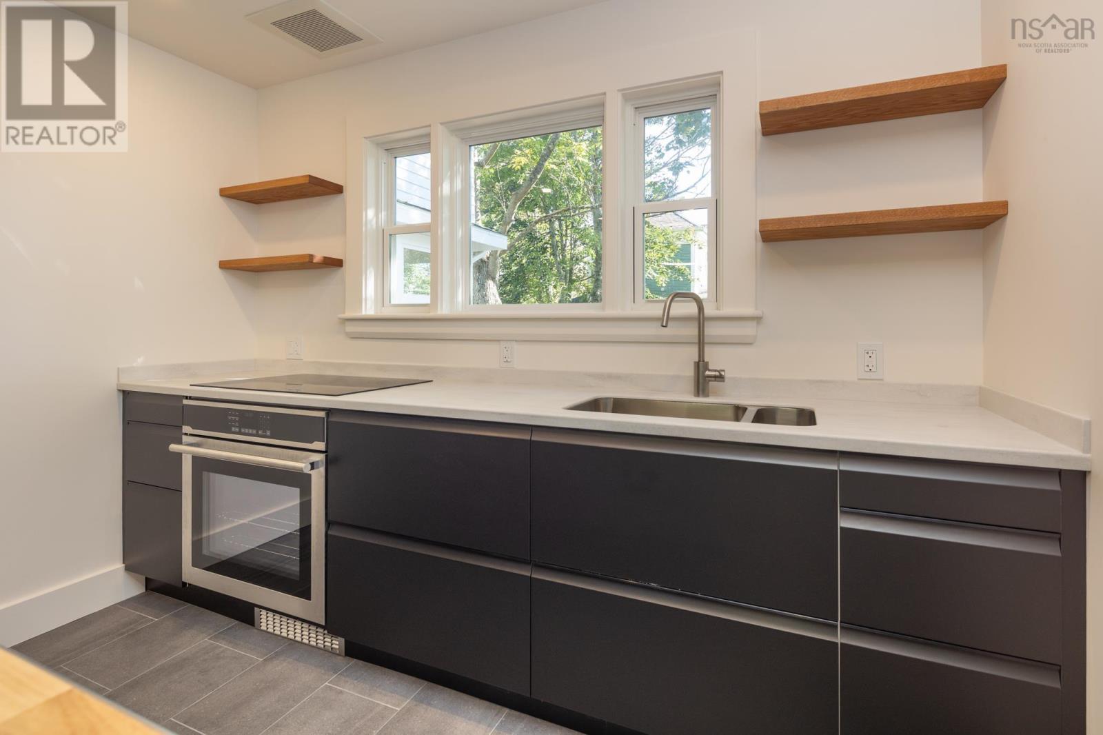 19 Cumberland Street, Yarmouth, Nova Scotia  B5A 5K4 - Photo 11 - 202525355