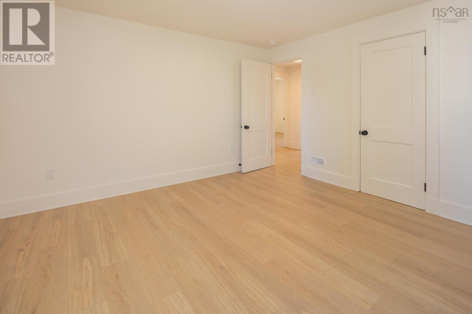 19 Cumberland Street, Yarmouth, Nova Scotia  B5A 5K4 - Photo 34 - 202525355