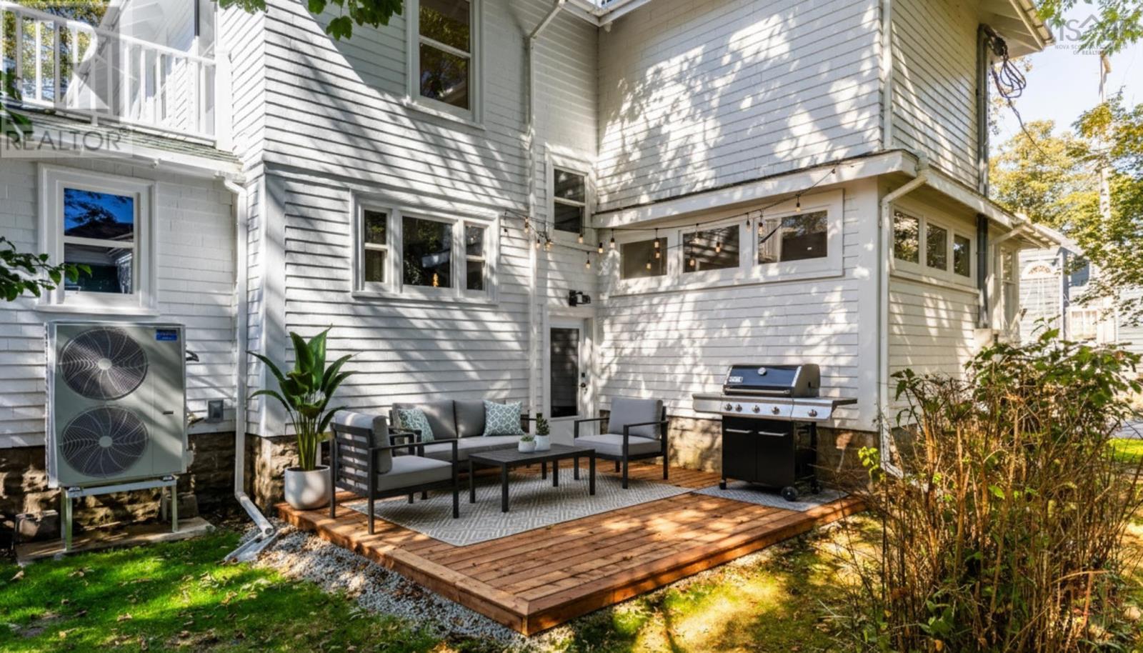 19 Cumberland Street, Yarmouth, Nova Scotia  B5A 5K4 - Photo 5 - 202525355