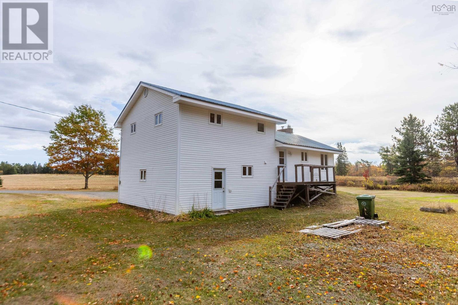 9242 Highway 2, Southampton, Nova Scotia  B0M 1W0 - Photo 3 - 202525479