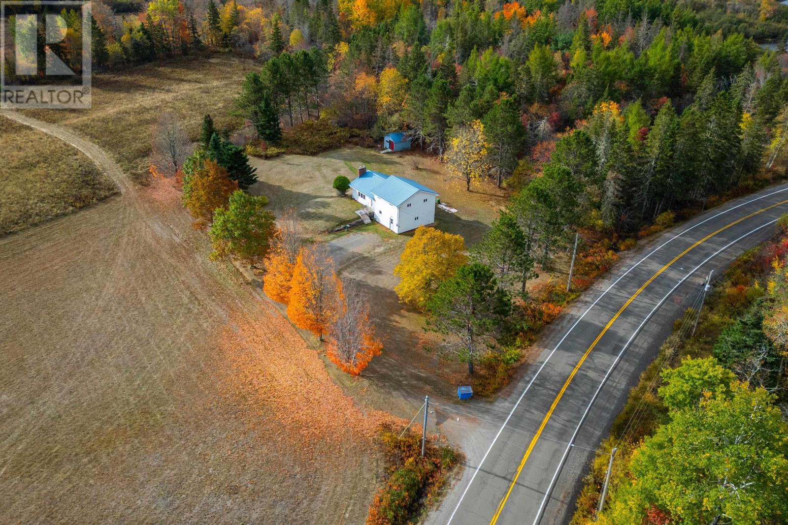 9242 Highway 2, Southampton, Nova Scotia  B0M 1W0 - Photo 4 - 202525479