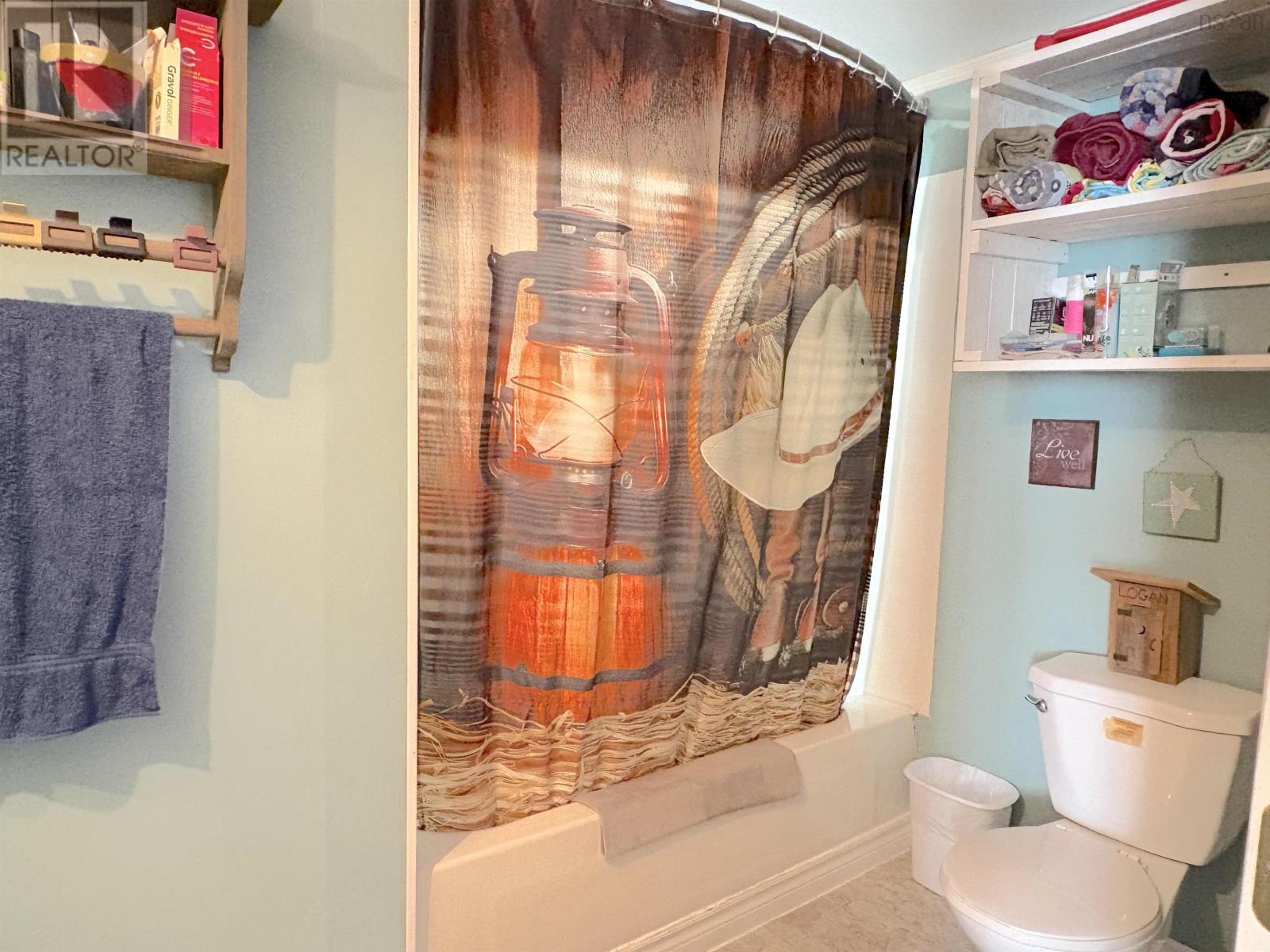 186 Parr Street, Shelburne, Nova Scotia  B0T 1W0 - Photo 6 - 202525481