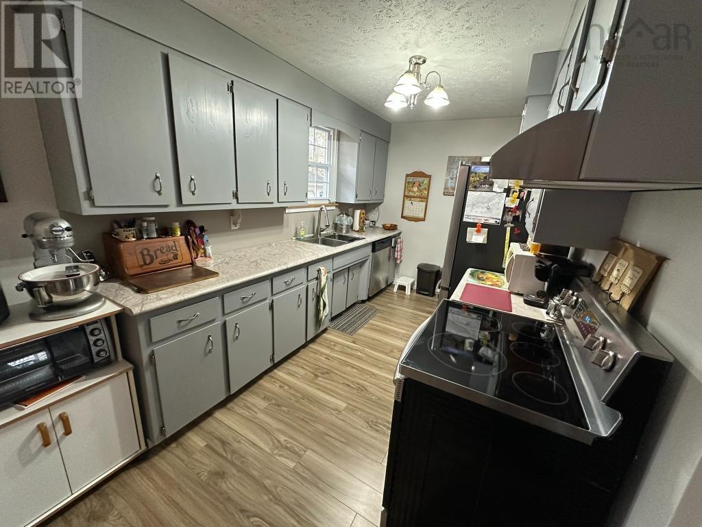 2807 Pinecrest Drive, Hayes Subdivision, Coldbrook, Nova Scotia  B4R 1B3 - Photo 10 - 202525560