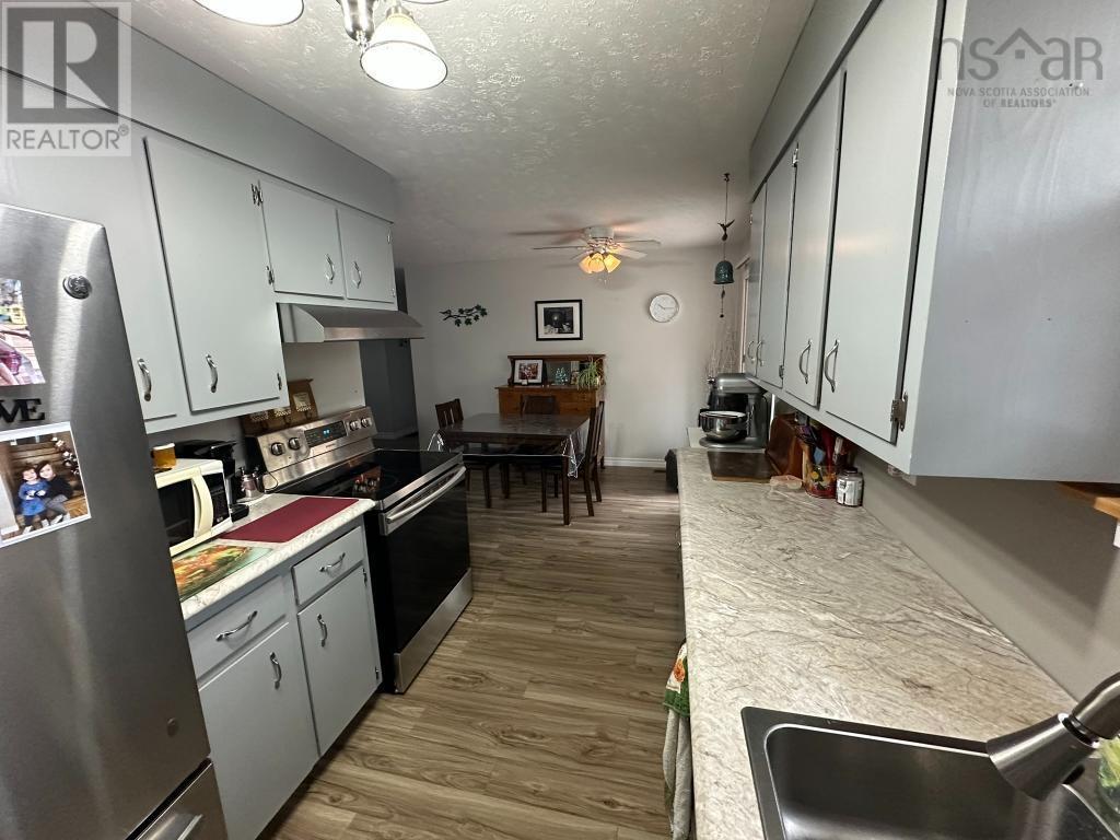 2807 Pinecrest Drive, Hayes Subdivision, Coldbrook, Nova Scotia  B4R 1B3 - Photo 11 - 202525560