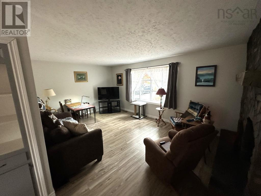 2807 Pinecrest Drive, Hayes Subdivision, Coldbrook, Nova Scotia  B4R 1B3 - Photo 12 - 202525560