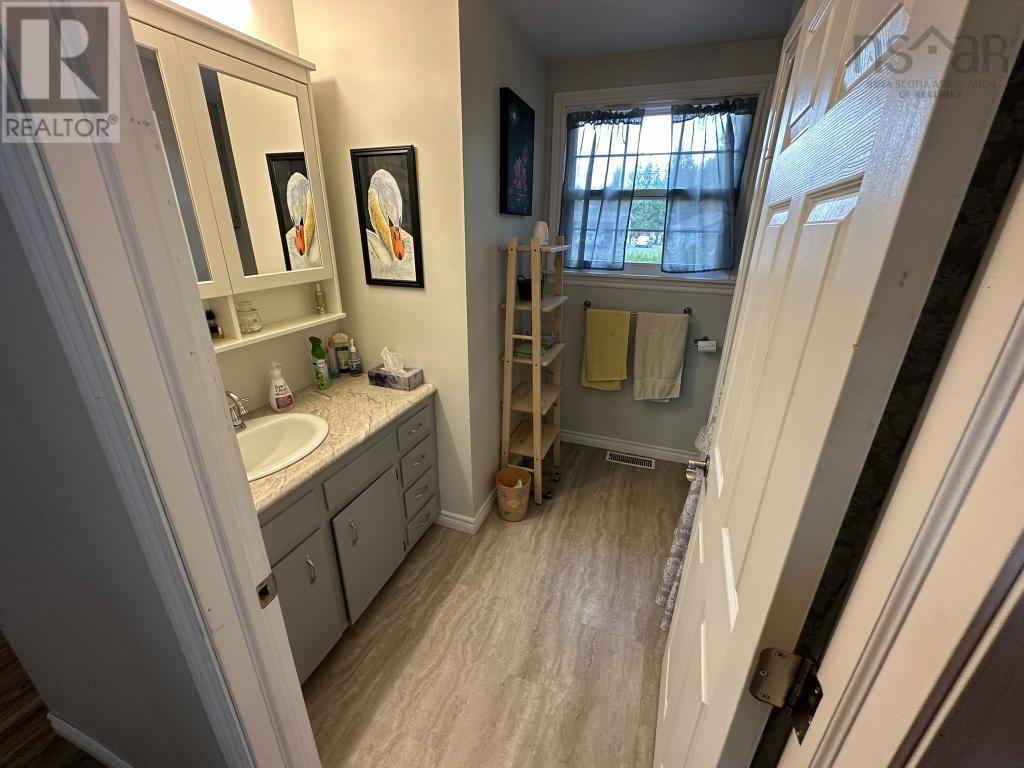 2807 Pinecrest Drive, Hayes Subdivision, Coldbrook, Nova Scotia  B4R 1B3 - Photo 18 - 202525560