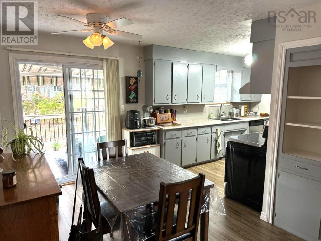 2807 Pinecrest Drive, Hayes Subdivision, Coldbrook, Nova Scotia  B4R 1B3 - Photo 6 - 202525560