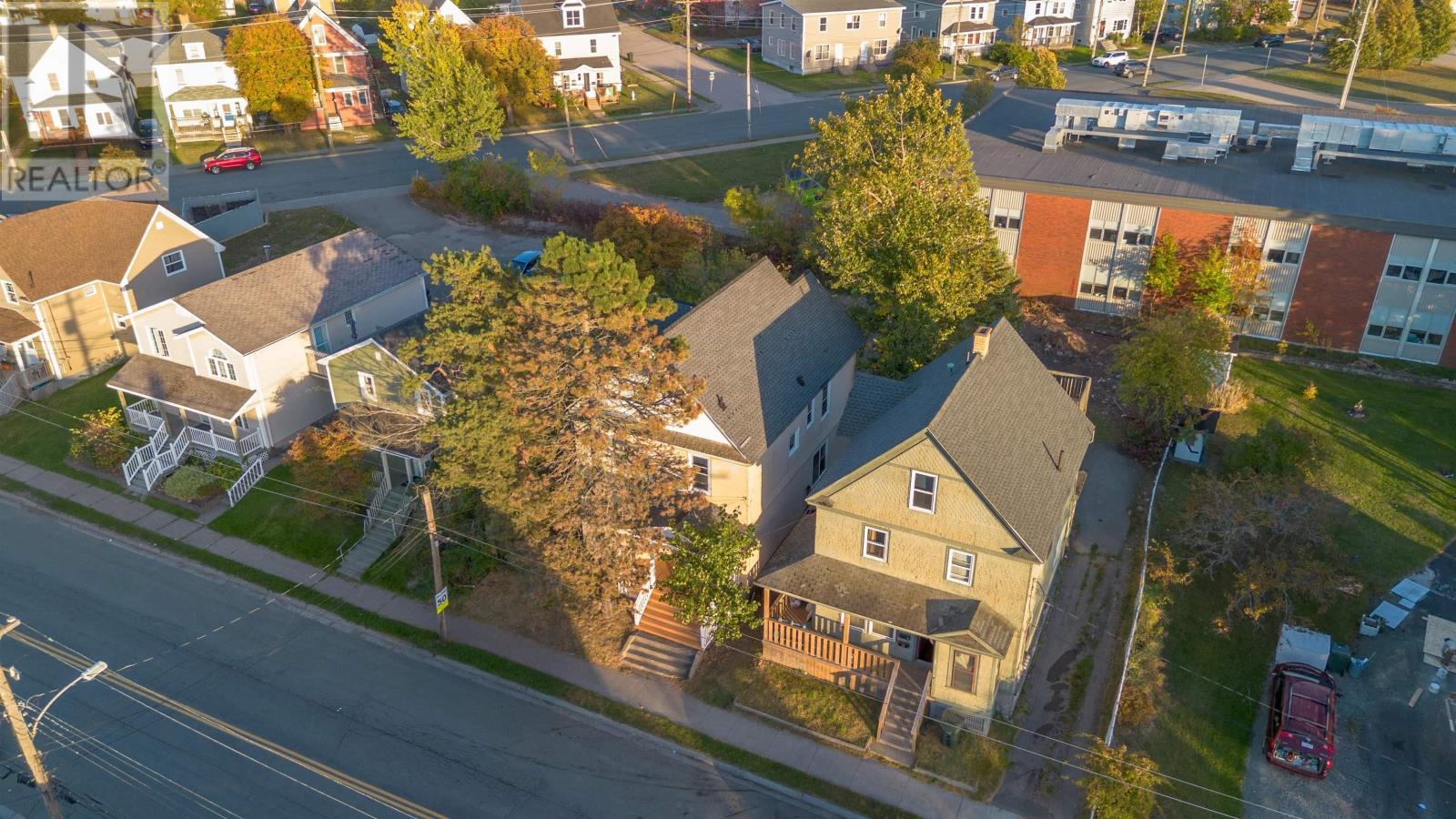 476 Townsend Street, Sydney, Nova Scotia  B1P 5G6 - Photo 2 - 202525565