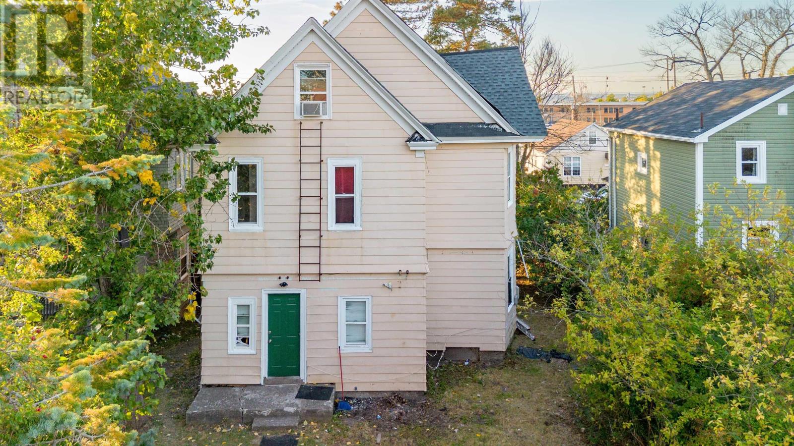 476 Townsend Street, Sydney, Nova Scotia  B1P 5G6 - Photo 5 - 202525565