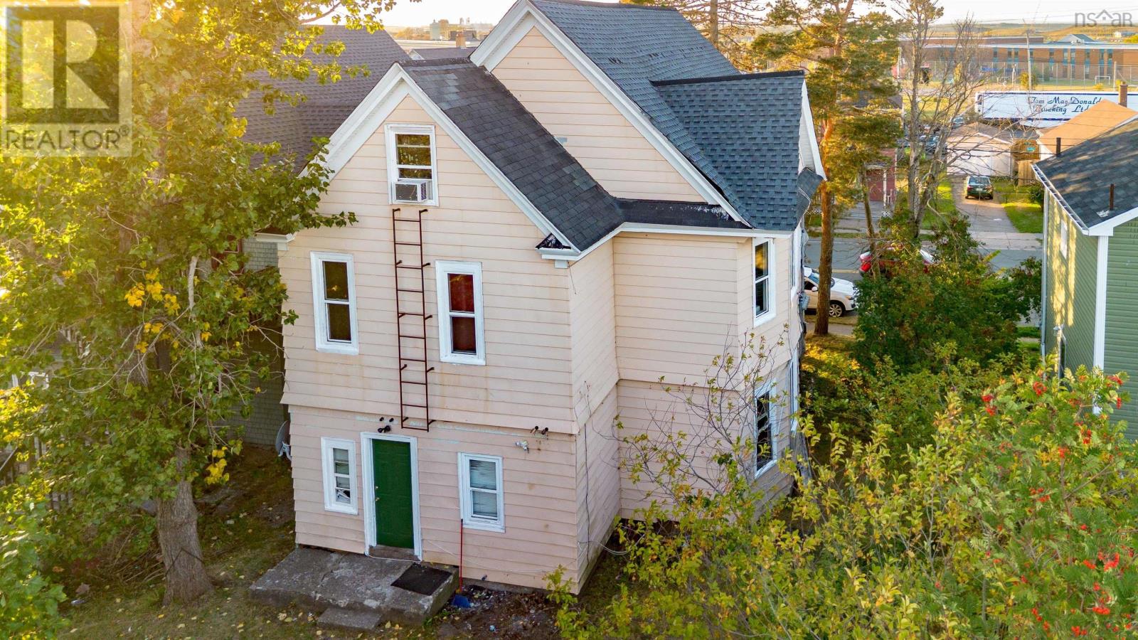 476 Townsend Street, Sydney, Nova Scotia  B1P 5G6 - Photo 7 - 202525565