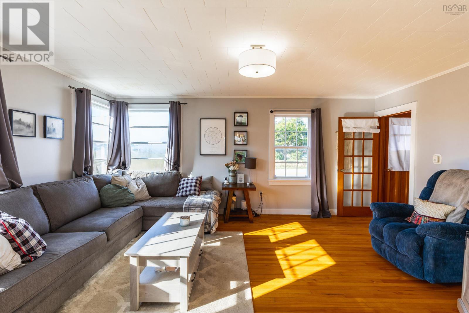 41 School Street, Lower West Pubnico, Nova Scotia  B0W 2C0 - Photo 8 - 202525668