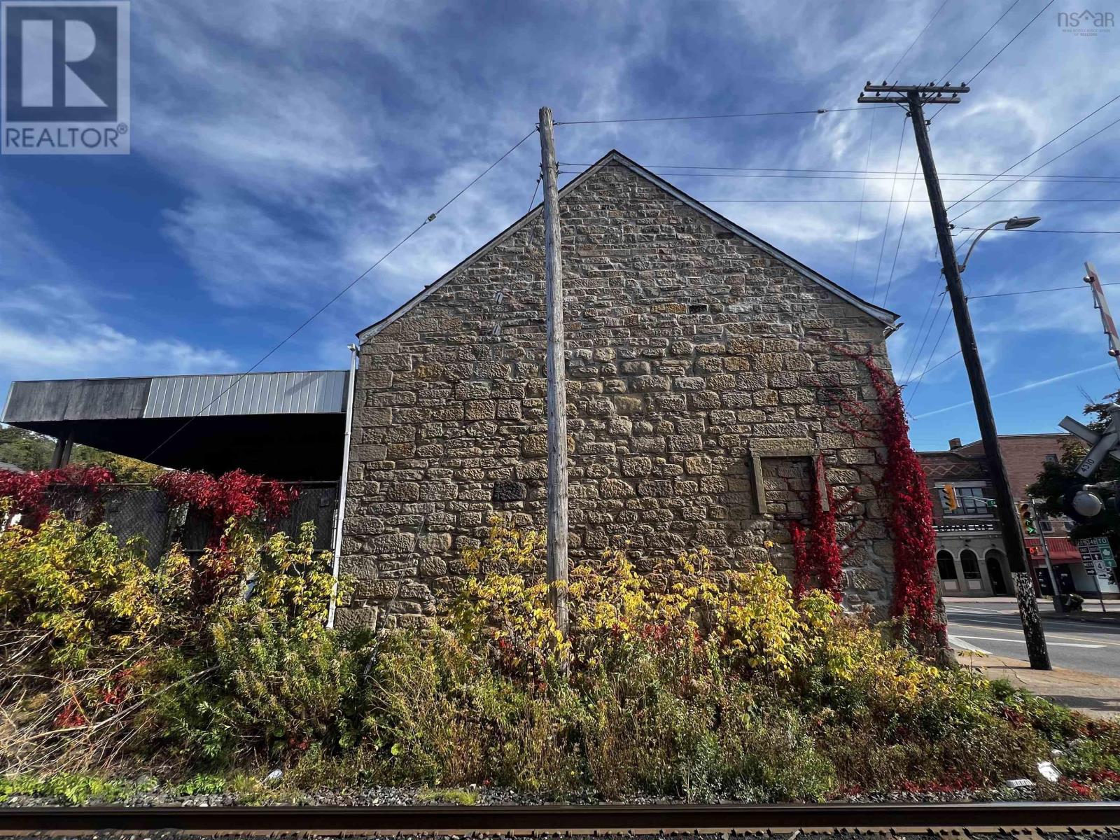 140 George Street, New Glasgow, Nova Scotia  B2H 2K6 - Photo 3 - 202525700