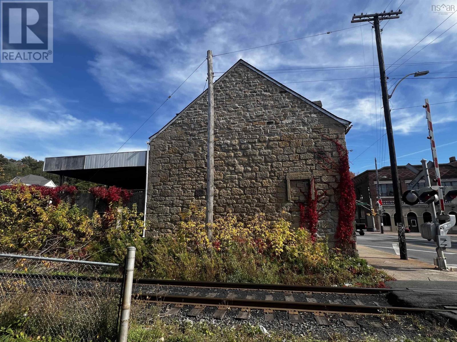 140 George Street, New Glasgow, Nova Scotia  B2H 2K6 - Photo 5 - 202525700