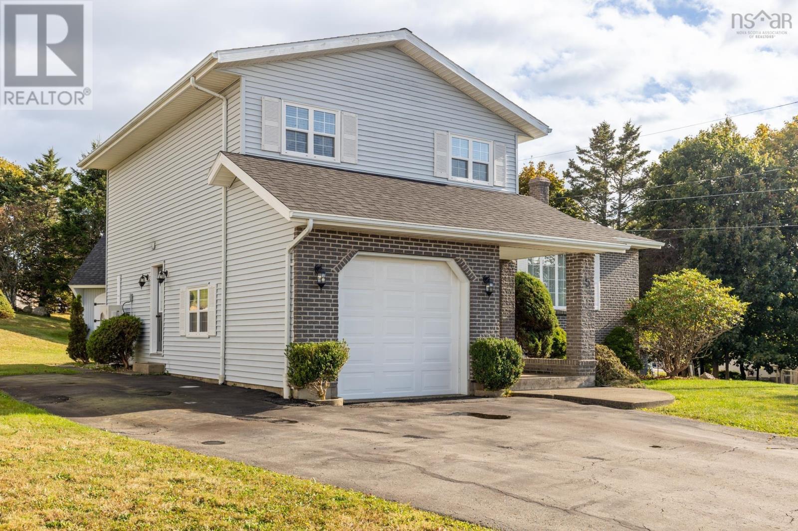 5 Placid Court, Yarmouth, Nova Scotia  B5A 4N5 - Photo 37 - 202525800