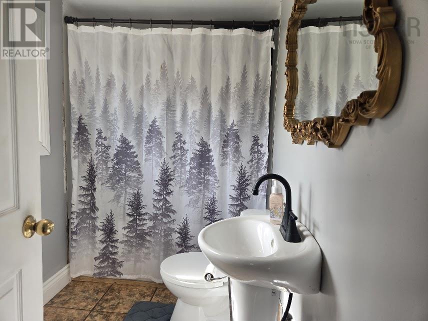 680 Louisville Road, Louisville, Nova Scotia  B0K 1N0 - Photo 17 - 202525986